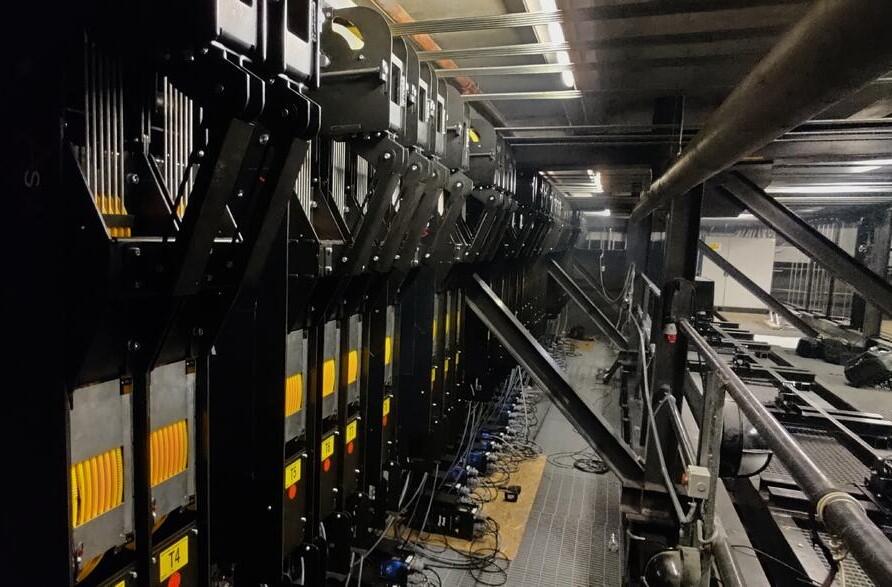 LTB er i dag eksklusiv importør av  kvalitetsprodukter fra en rekke produsenter, samt forhandler av supplerende produkter. Totalt sett er vi meget godt  rustet til å kunne møte ditt behov, fra små aktive og passive anlegg til installasjon, monitorer til både små og store scener, og høyttalere, forsterkere, miksere, mikrofoner, mv til møterom, fellesarealer, DJ´s, utesteder, scener, teatre og kulturhus.